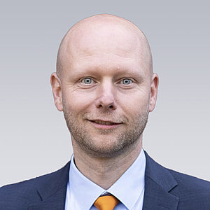 Dr. Kai Wohlfarth, Referatsleiter Volkswirtschaft und Finanzierung Dr. Kai Wohlfarth, Referatsleiter des Bundesverbandes Deutscher Leasing-Unternehmen