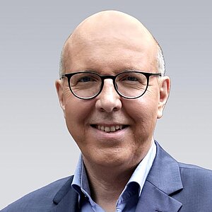 Dr. Martin Vosseler, Geschäftsführer / Referat Bilanzierung und Steuern Dr. Martin Vosseler, Geschäftsführer des des Bundesverbandes Deutscher Leasing-Unternehmen